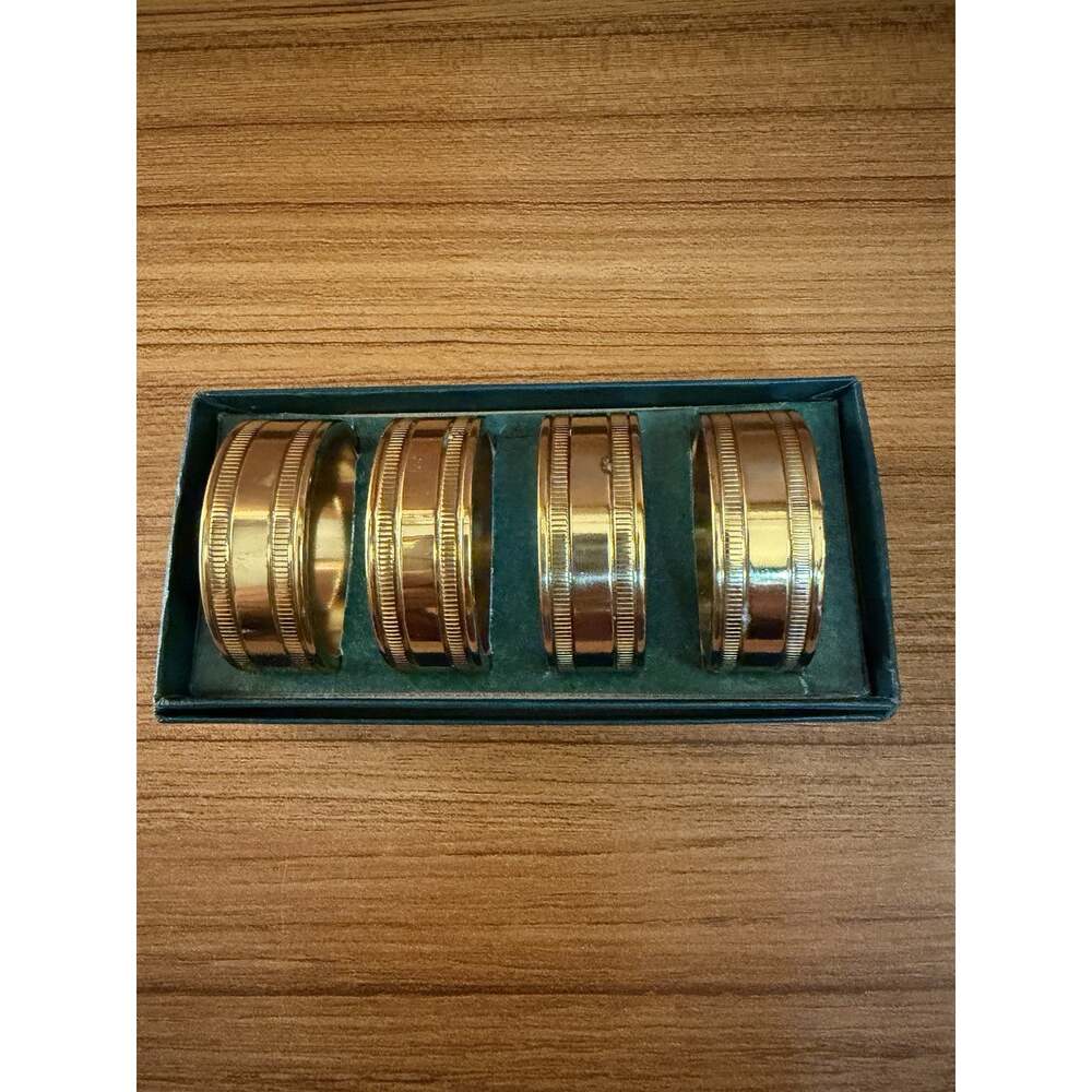 VTG Virginia Metalcrafters Solid Brass Napkin Rings Set 4 Reeded Ribbed In Box - Picture 10 of 12